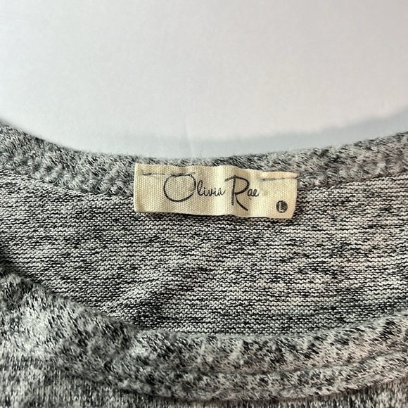Olivia Rae Sweater size large - Picture 5 of 5